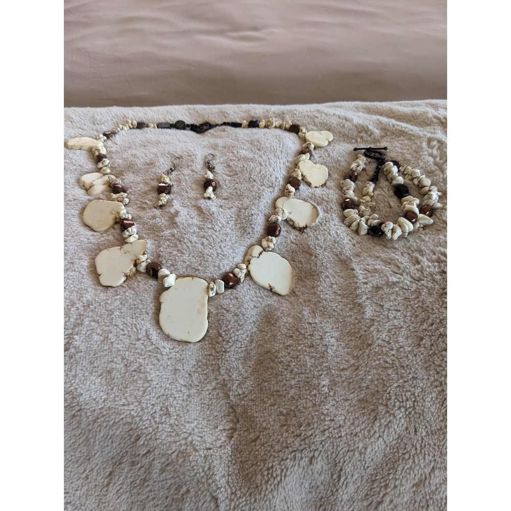 Handmade White Stone Howlite Chip Statement Necklace Bracelet Earrings Set